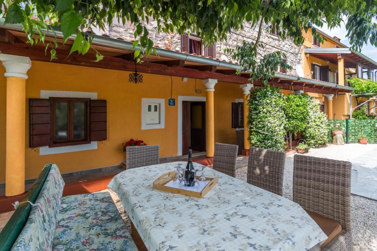 Villa Lucky Бртонигла Экстерьер фото