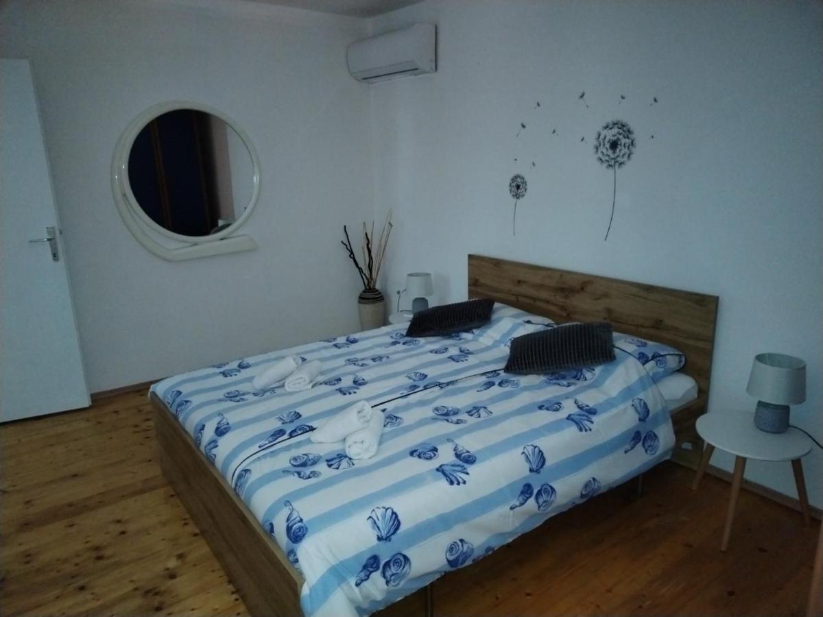 Villa Lucky Бртонигла Экстерьер фото